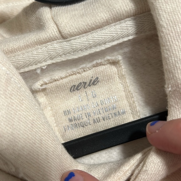 Brand new aerie hoodie - Picture 3 of 3